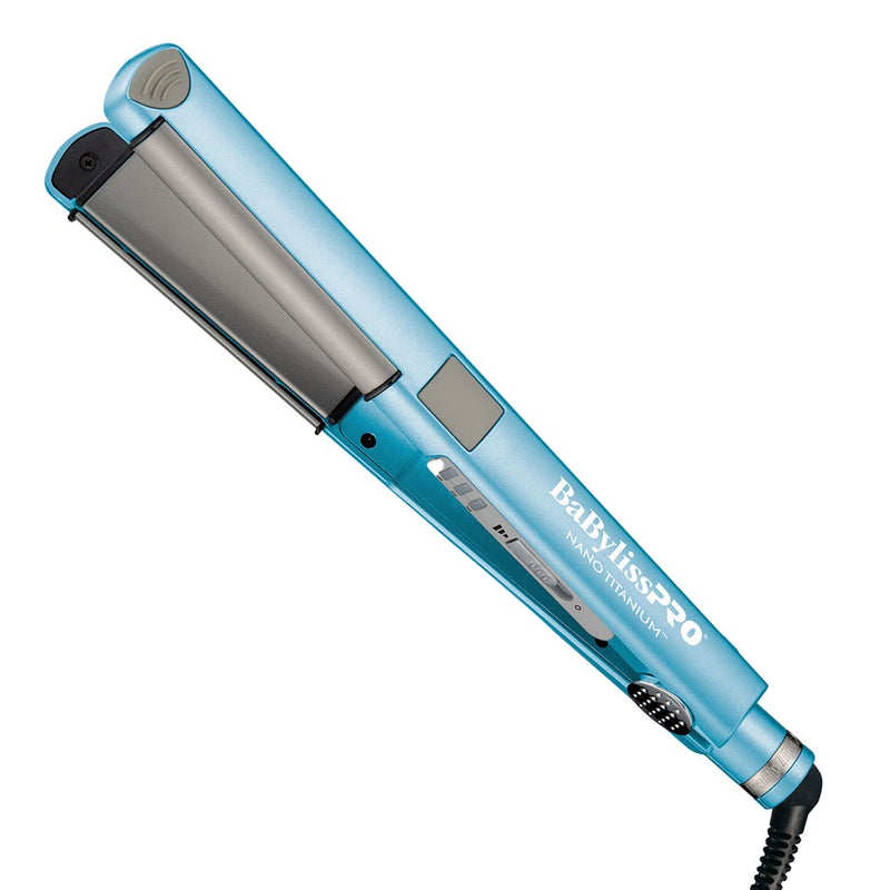 BABYLISS PRO Nano-Titanium & Ceramic Flat Iron